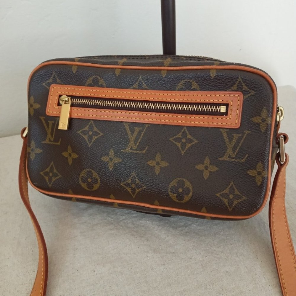 Authentic Louis Vuitton Purse